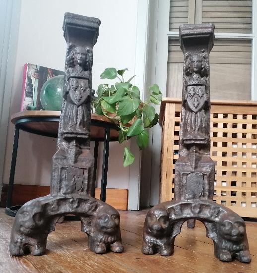 Gothic style chenets