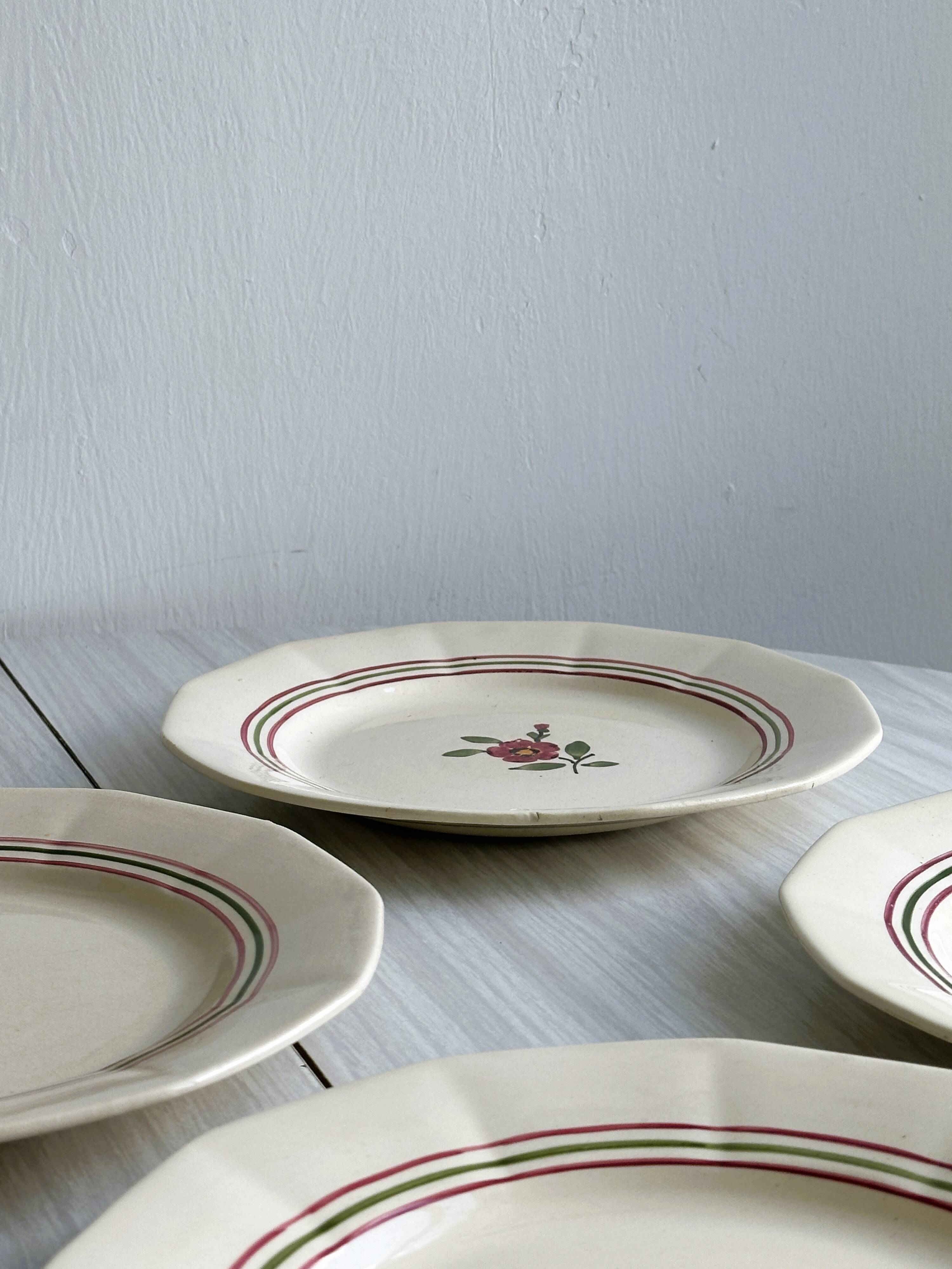 7 earthenware plates, hand-painted floral decoration, Sarreguemines, Armelle model