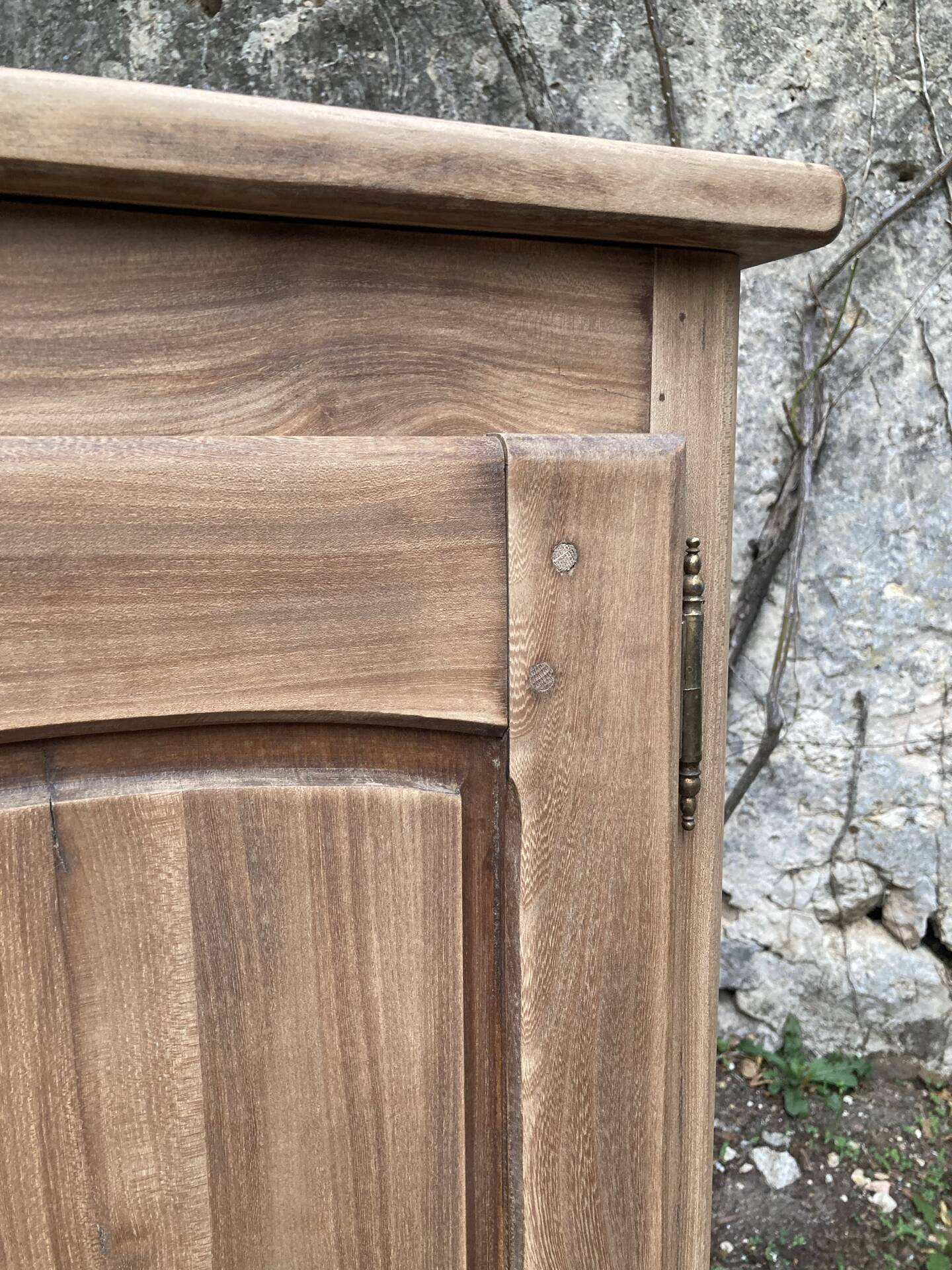 Petit buffet ancien en bois 