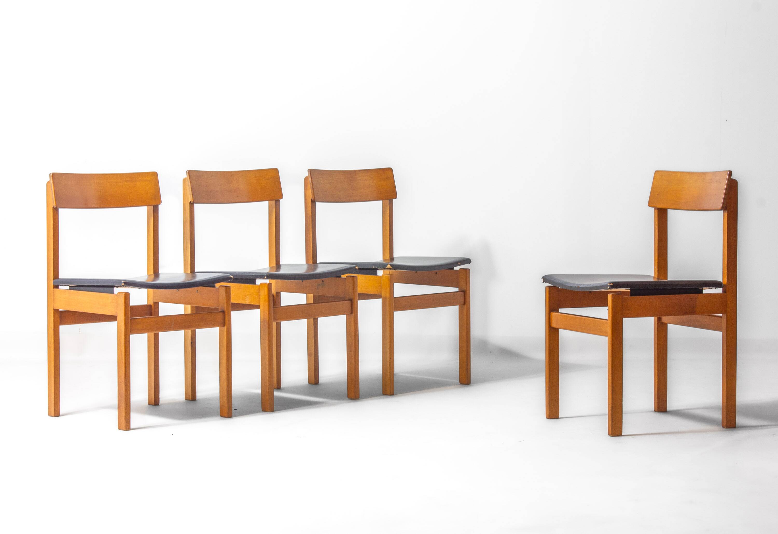 Set of 6 'Abstracta' dining chairs in beech by Jos de Mey, Belgium 1960s