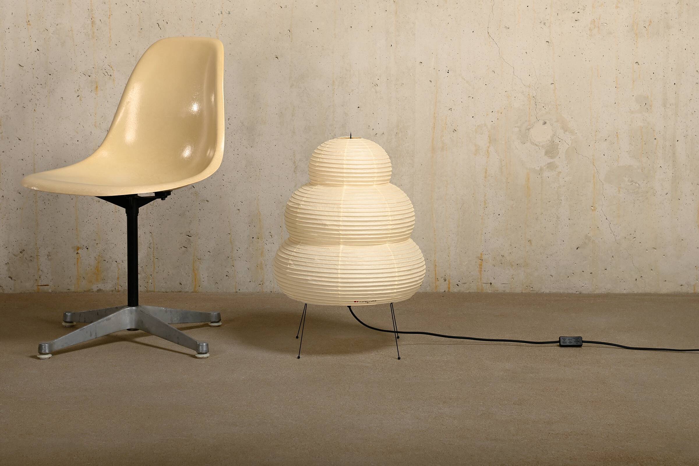 Isamu Noguchi Model 24N Akari Light Sculpture Handcrafted by Ozeki, Japan