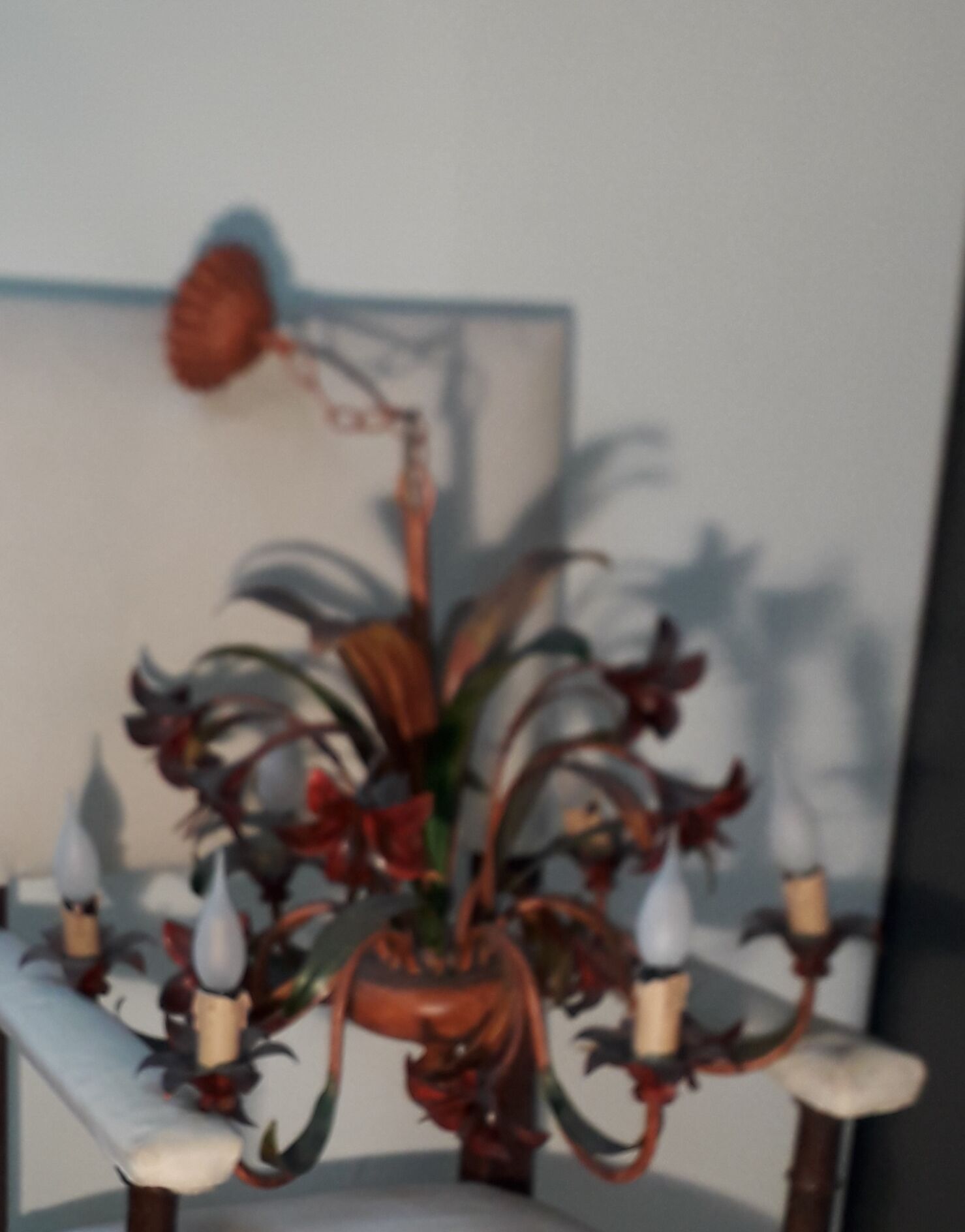 Vegetal-painted sheet metal chandelier