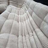 Ligne Roset Togo 3 places, 2 places et d'angle en velours côtelé beige