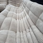 Ligne Roset Togo 3 places, 2 places et d'angle en velours côtelé beige