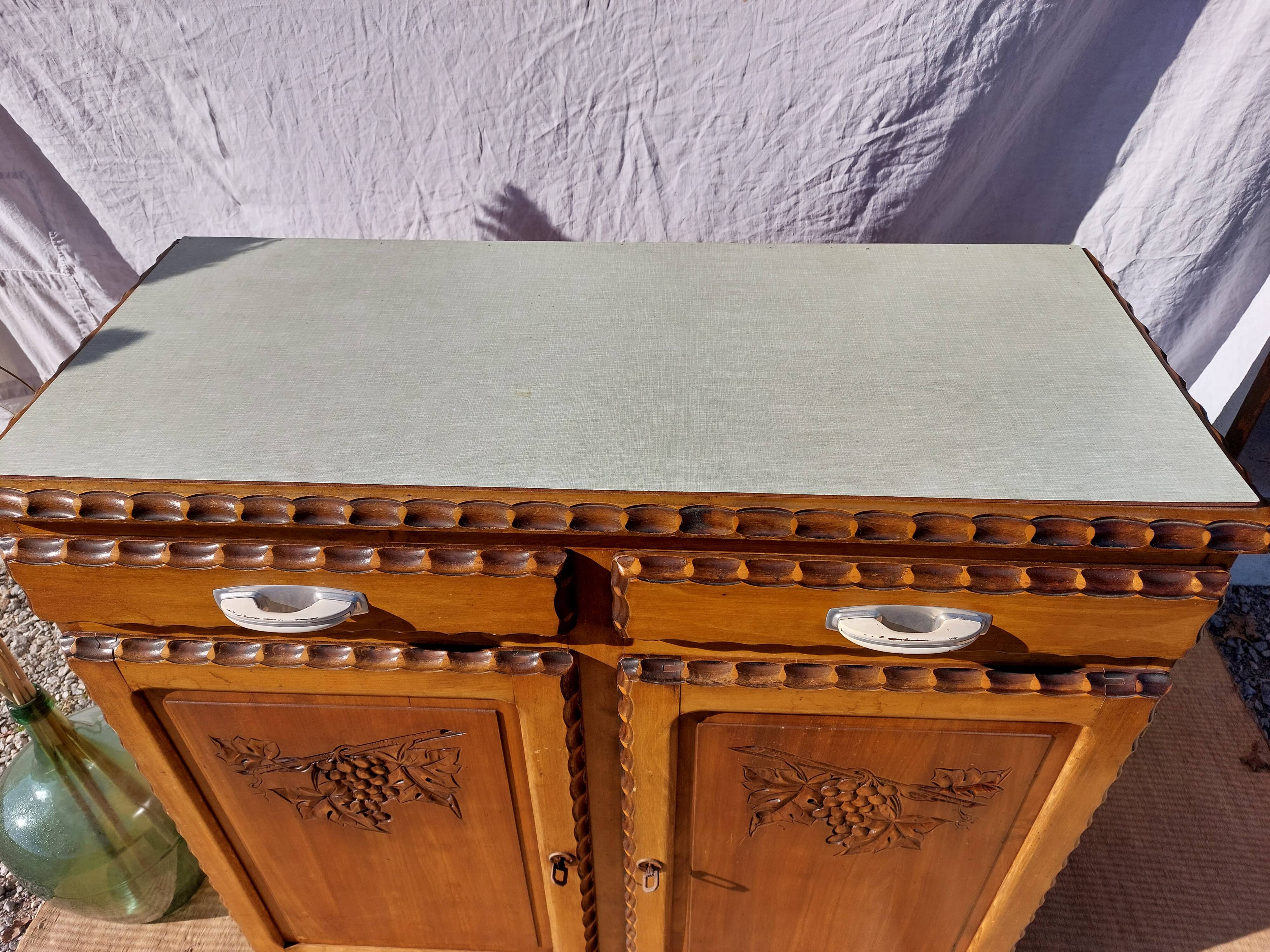 Brutalist Parisian buffet