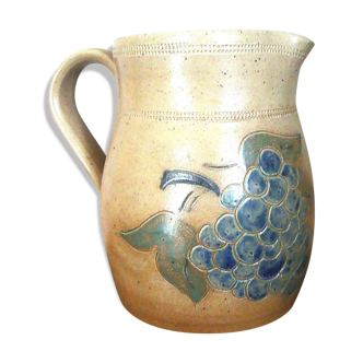 Handmade one-litre sandstone pitcher