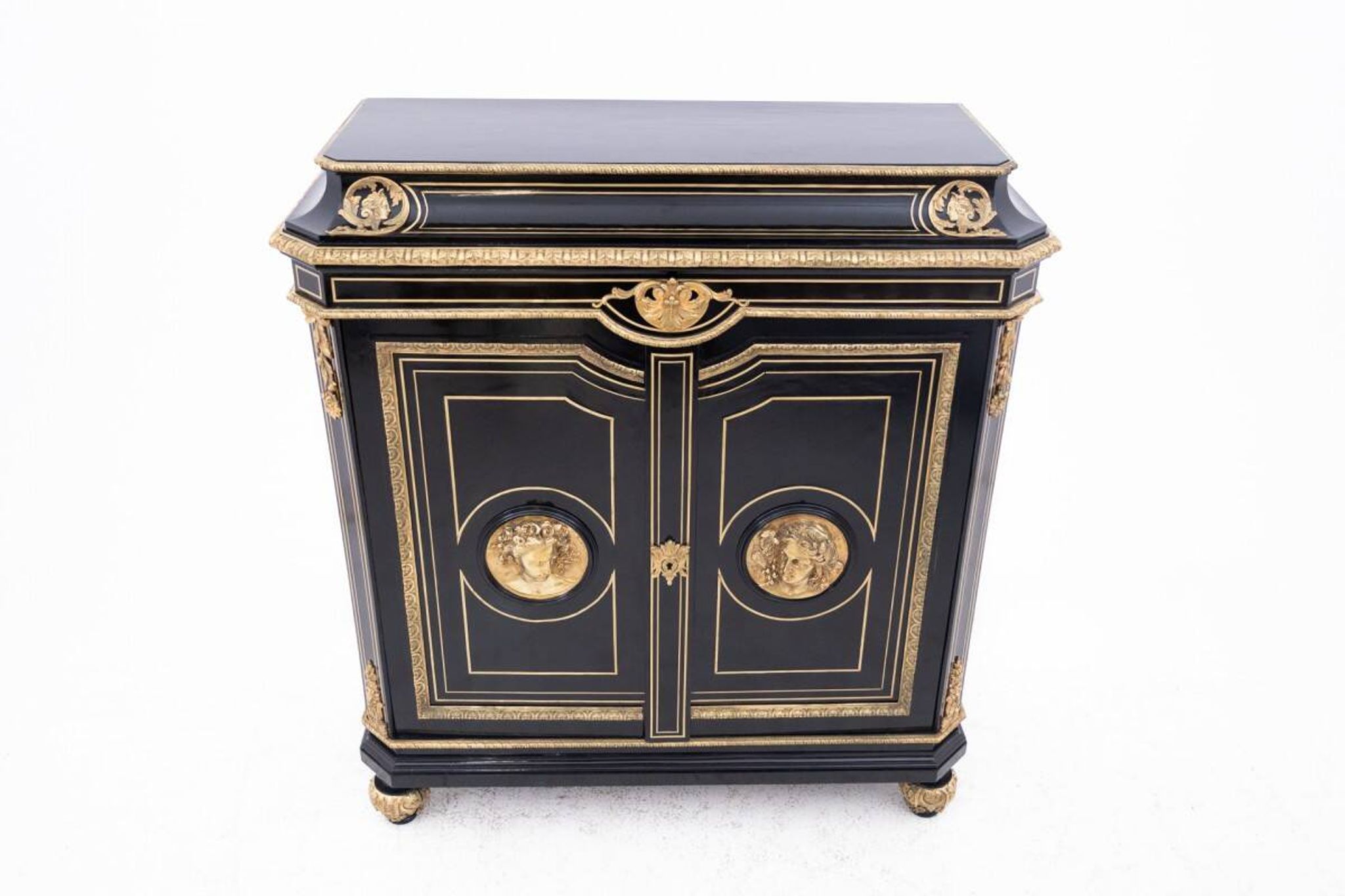 Commode de style Napoléon III, France, vers 1880.