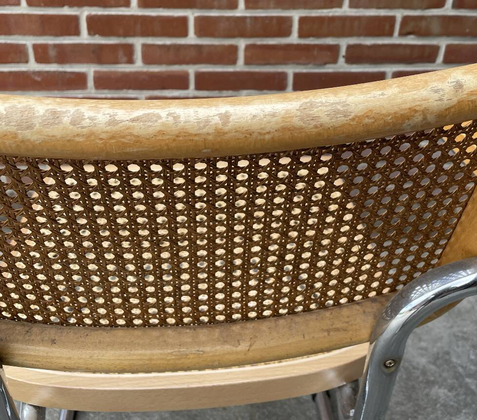 Cesca chair B64 with armrests by Marcel Breuer Design