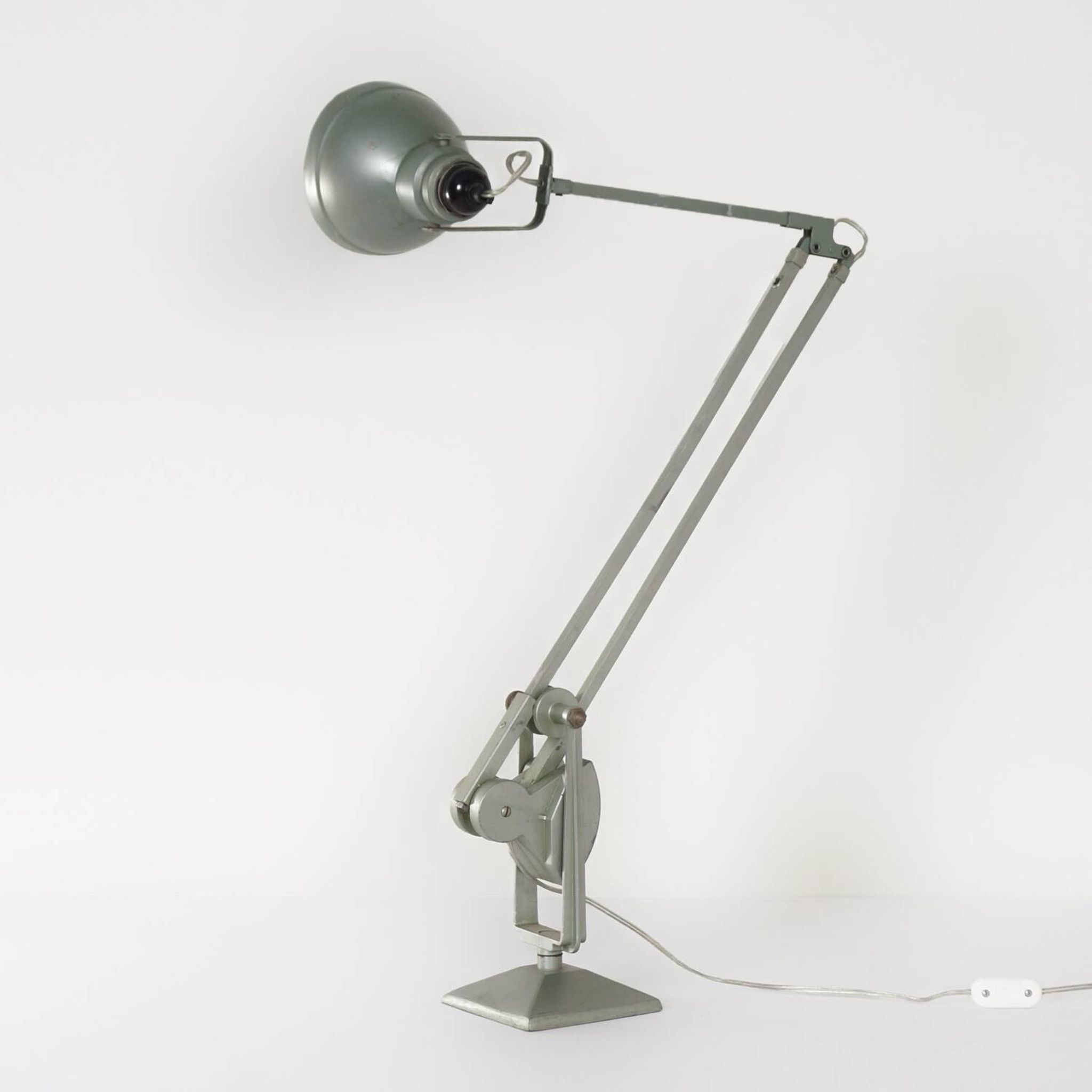 LAMPE DE BUREAU INDUSTRIELLE À CONTREPOIDS PAR ERPE, ANNÉES 1950