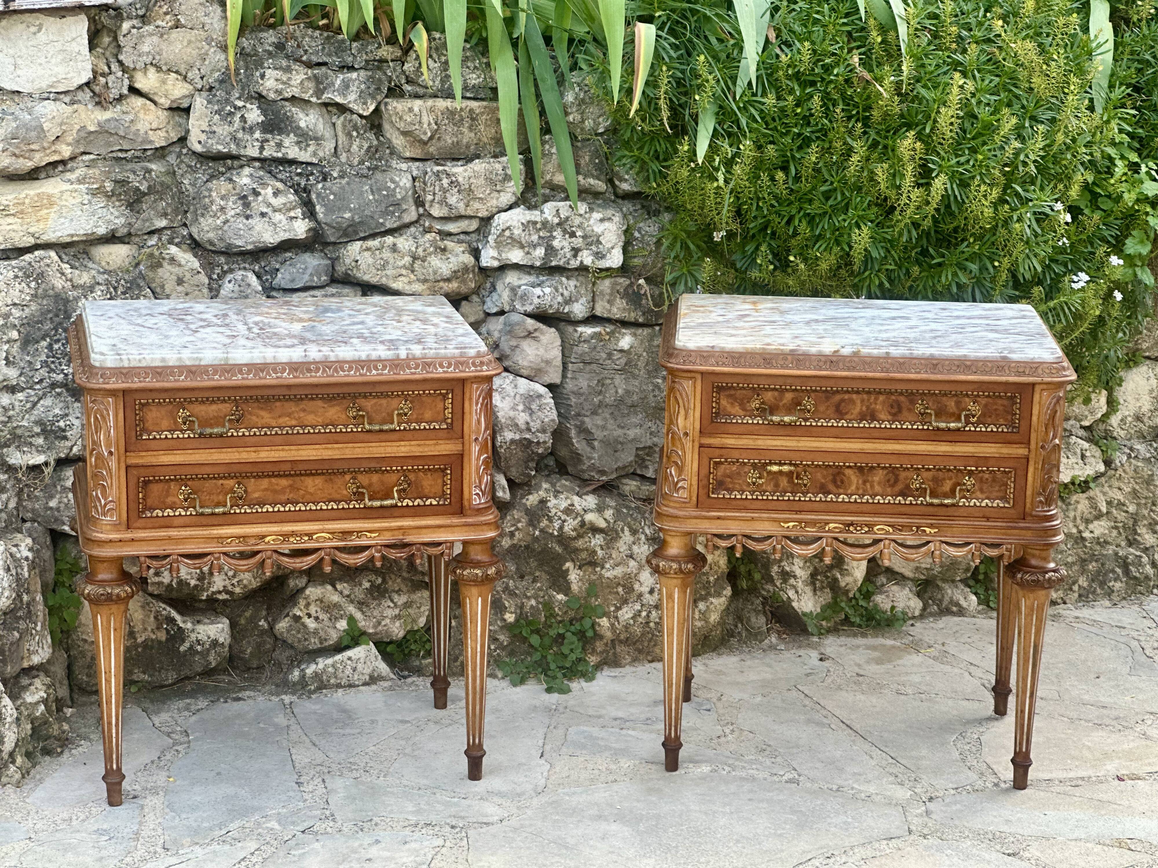 Paire de commodes ou chevets en Loupe de bois Époque XX eme siècle