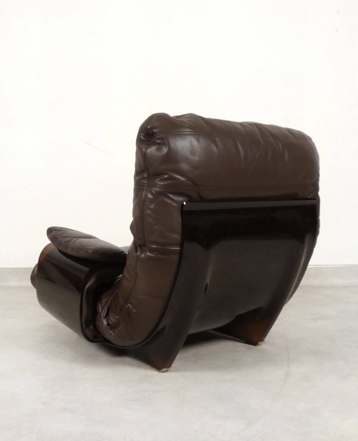 Ligne Roset Marsala - fauteuil and ottman - brown leather