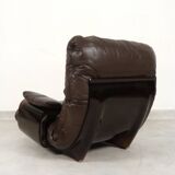 Fauteuil et ottoman Marsala en cuir marron par Michel Ducaroy pour  Ligne Roset