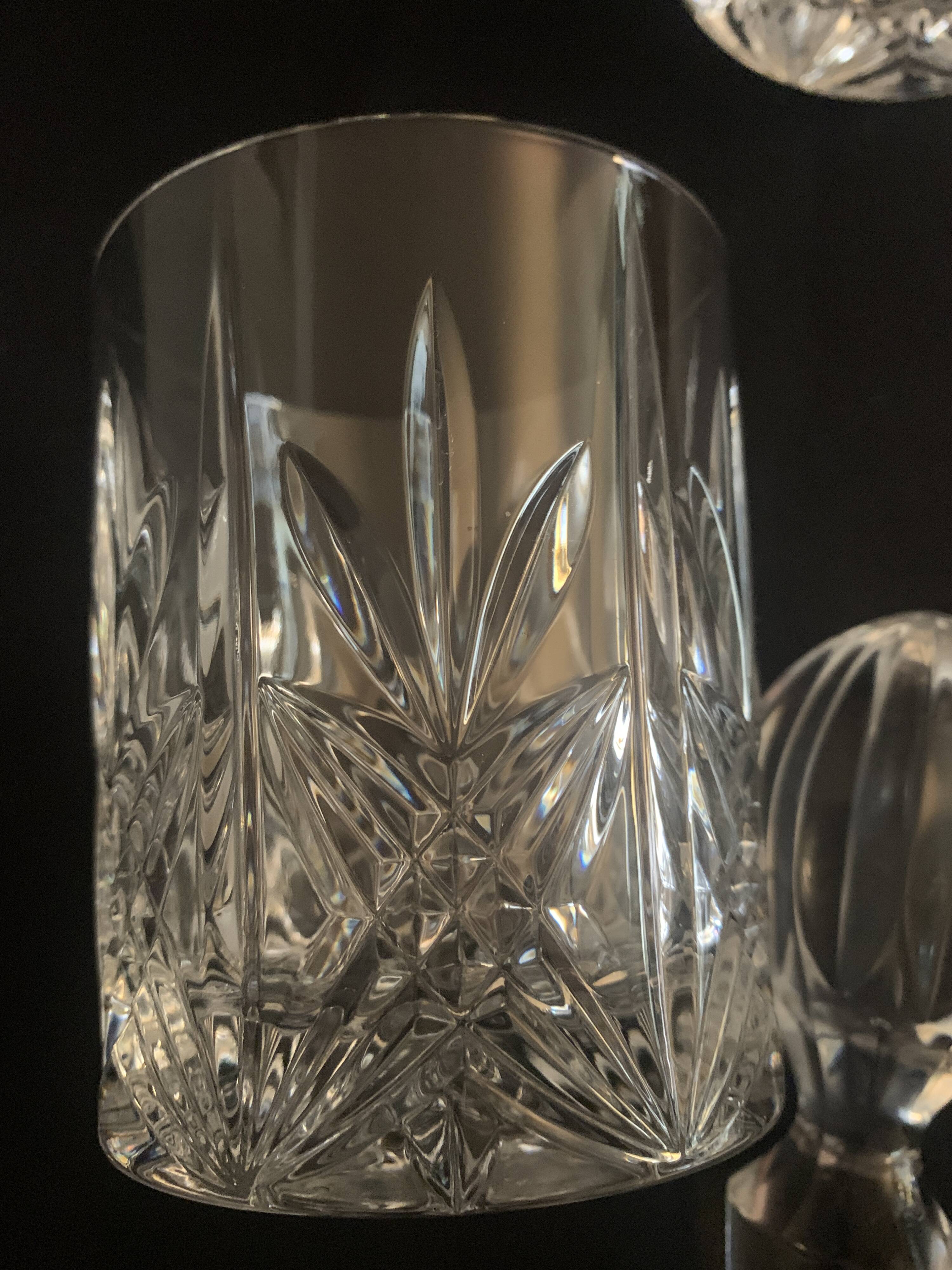 Crystal decanter and its six glasses