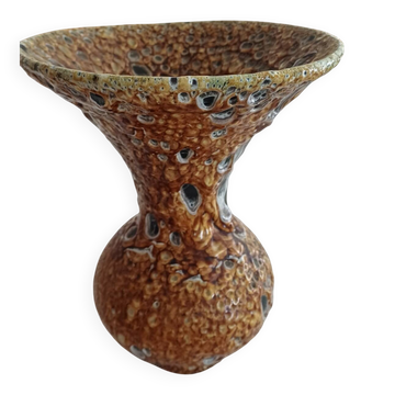 1 "fat lava" vase from the 60s-70s.