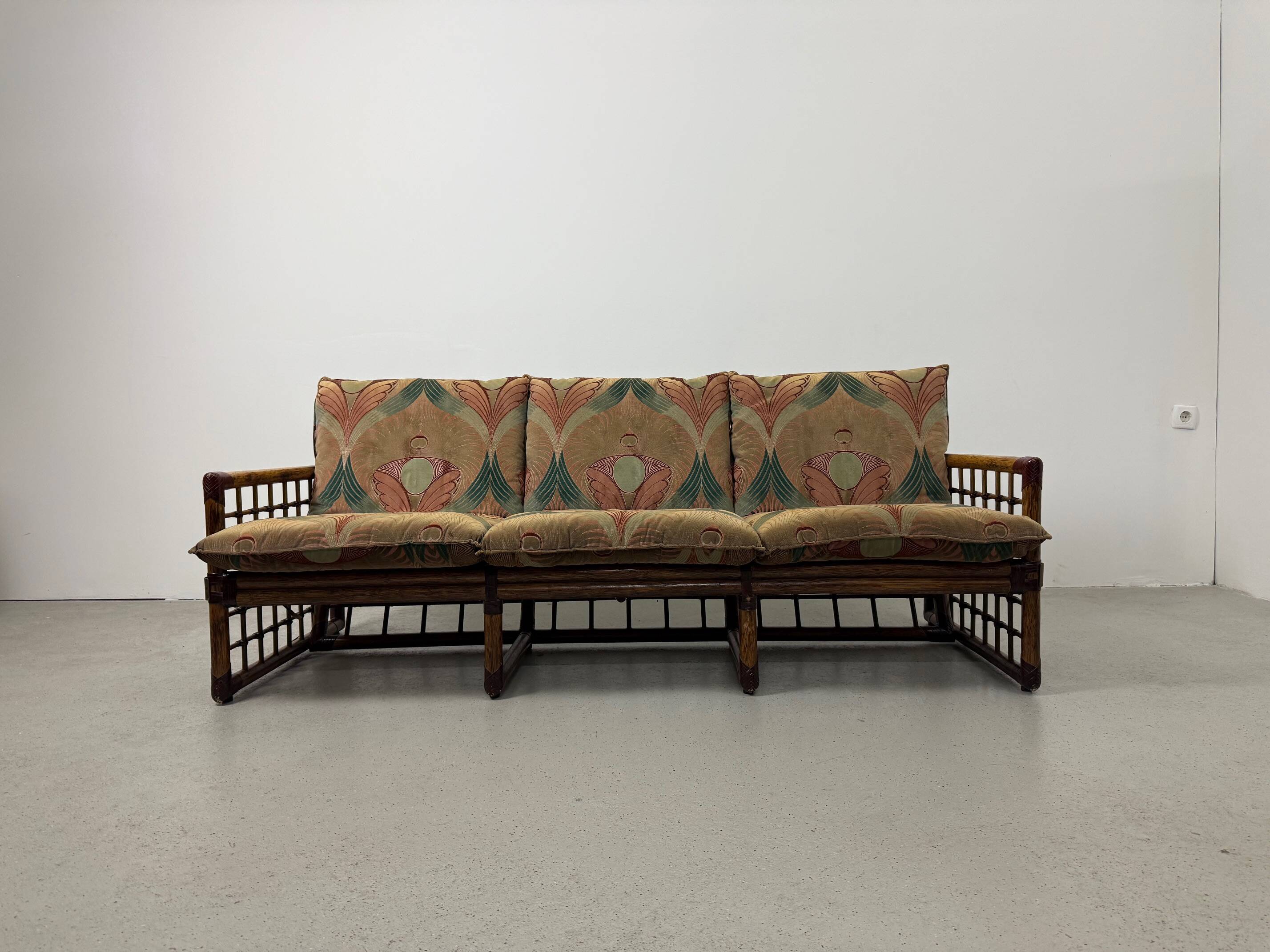 Canapé italien des années 1970 en bambou, rotin, laiton et tissu style Liberty