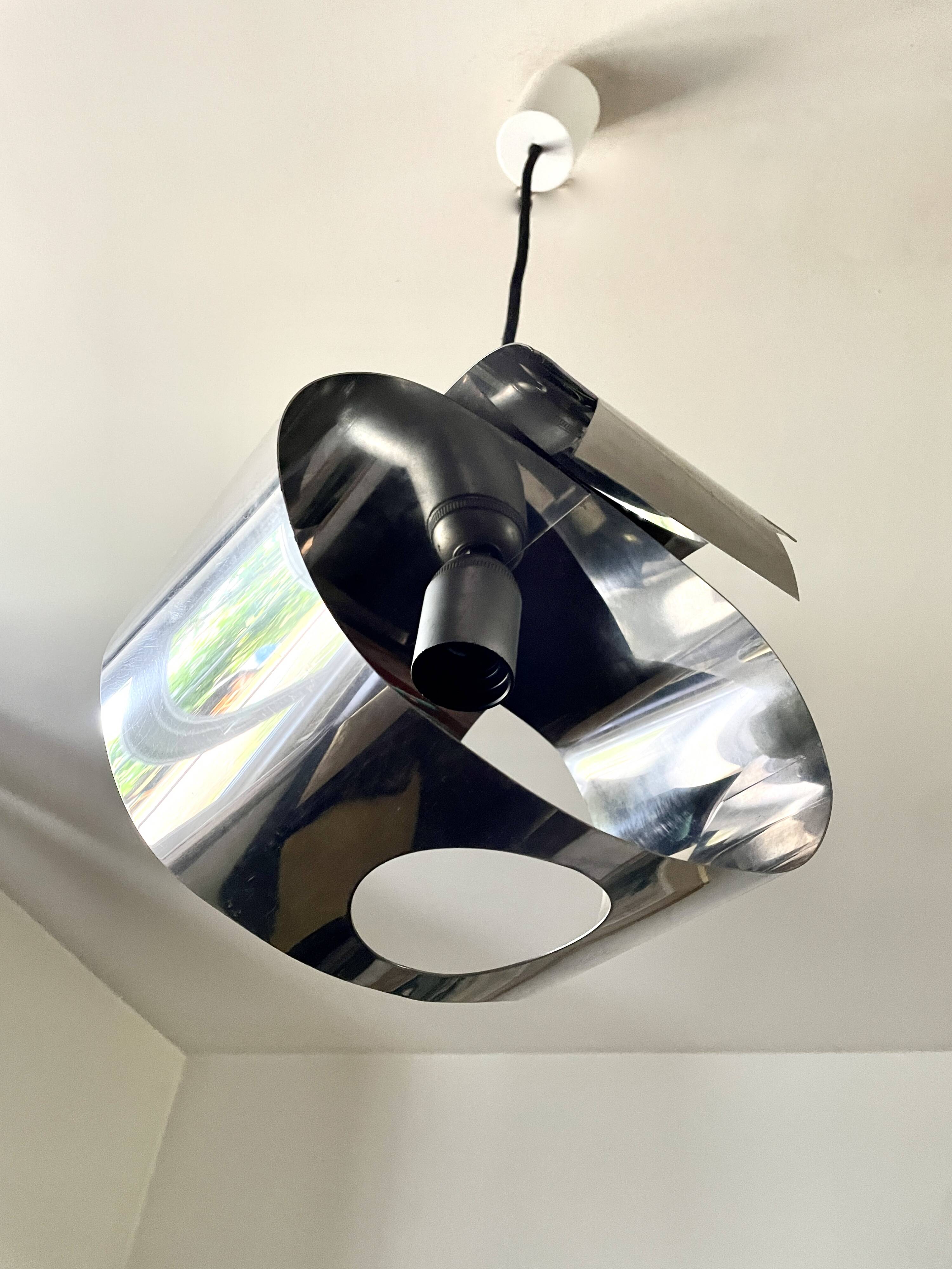 Suspension space age en chrome 1970