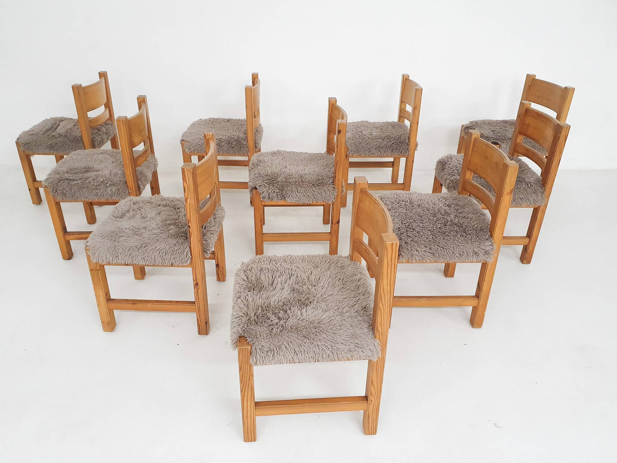 Set of 10 pinewood dining chair in the style of Ate van Apeldoorn, The Netherlands 1970's