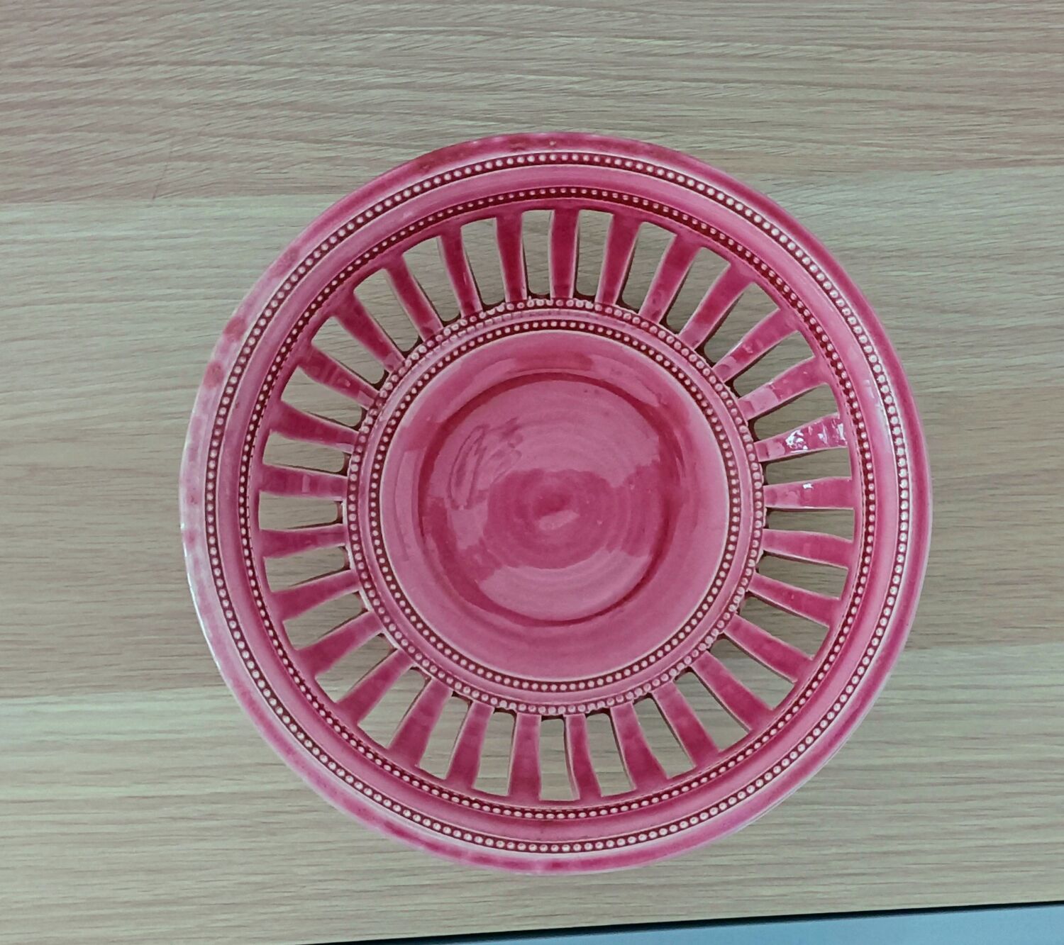 Vintage basket Pichon Uzès pink openwork with chopsticks