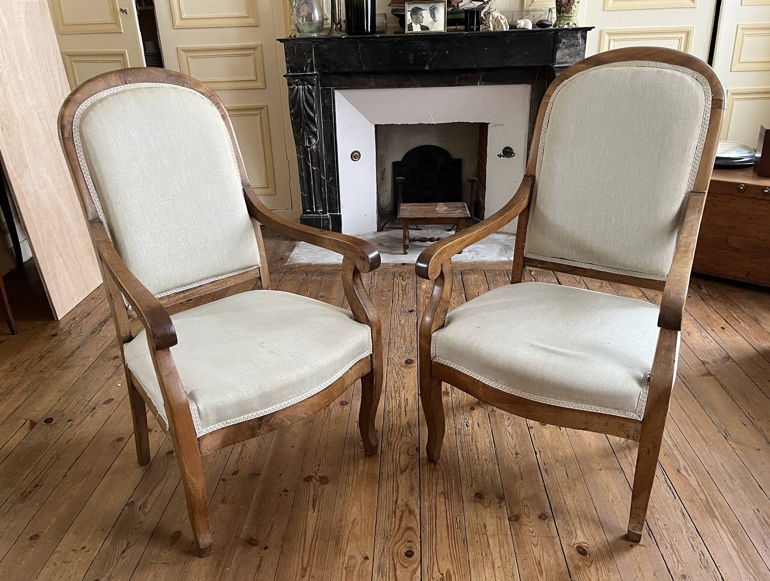 Paire de fauteuils restauration