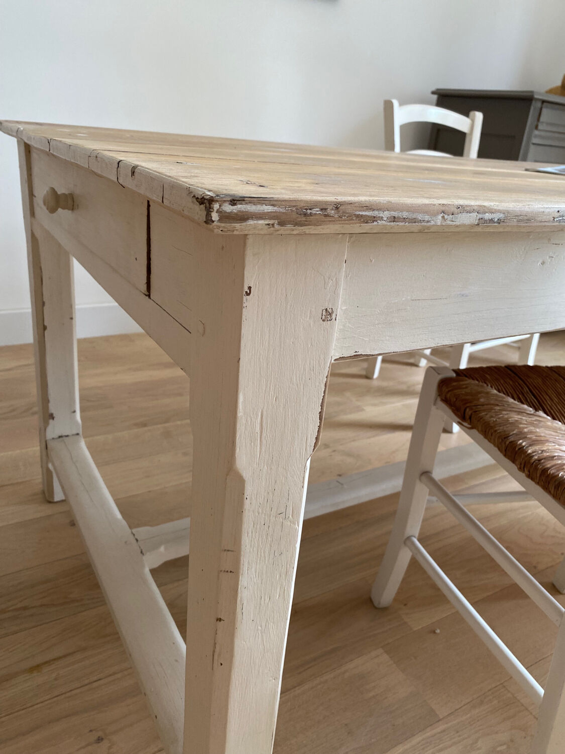 Farmhouse table