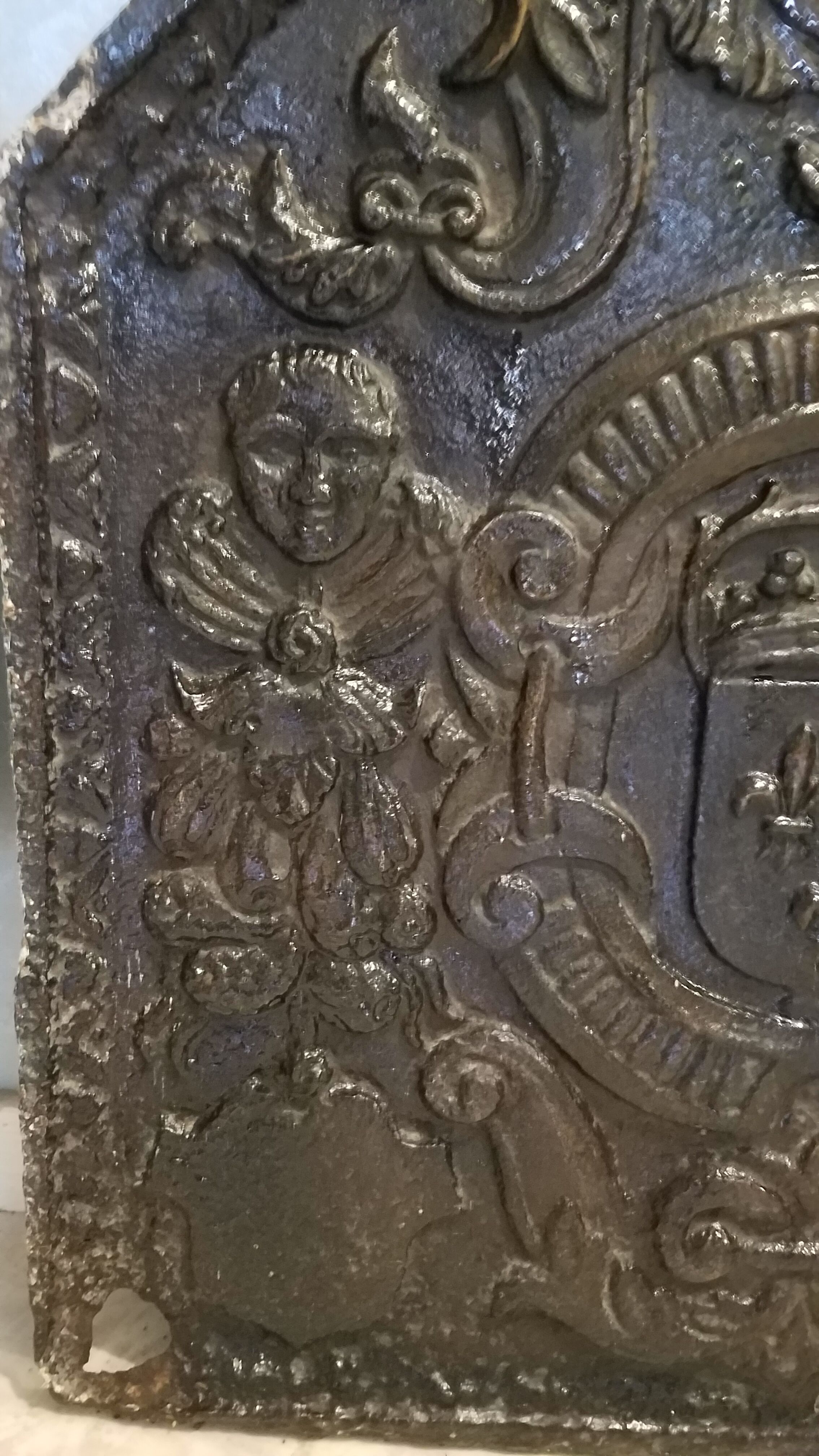 Plate and chenets of old chimney chenets