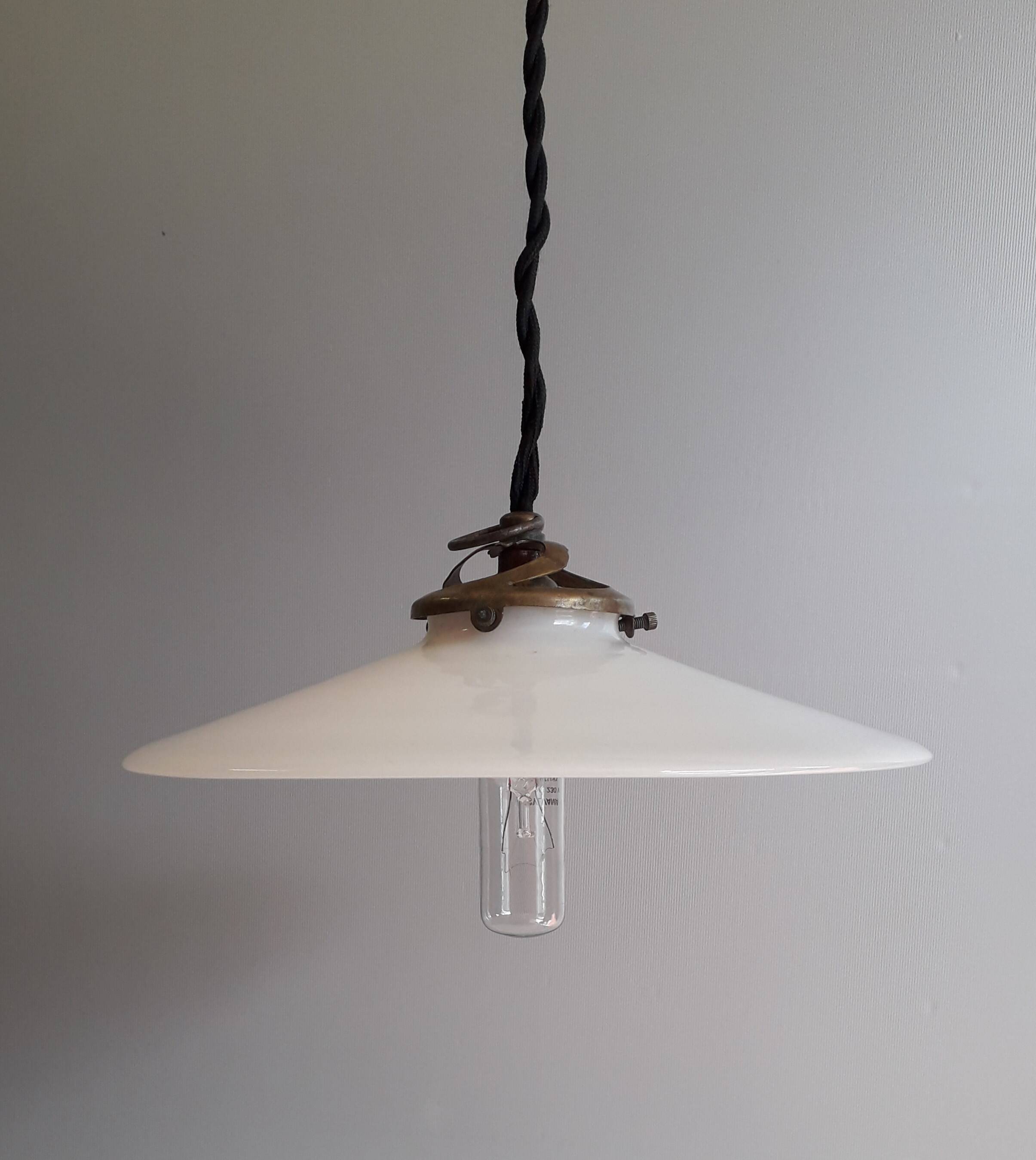 Antique pendant light - White opaline. 1940