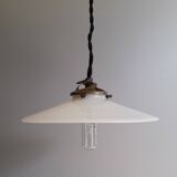 Suspension en opaline blanche, 1940