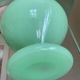 Green opaline lamp enhanced with gilding nets (late nineteenth century)