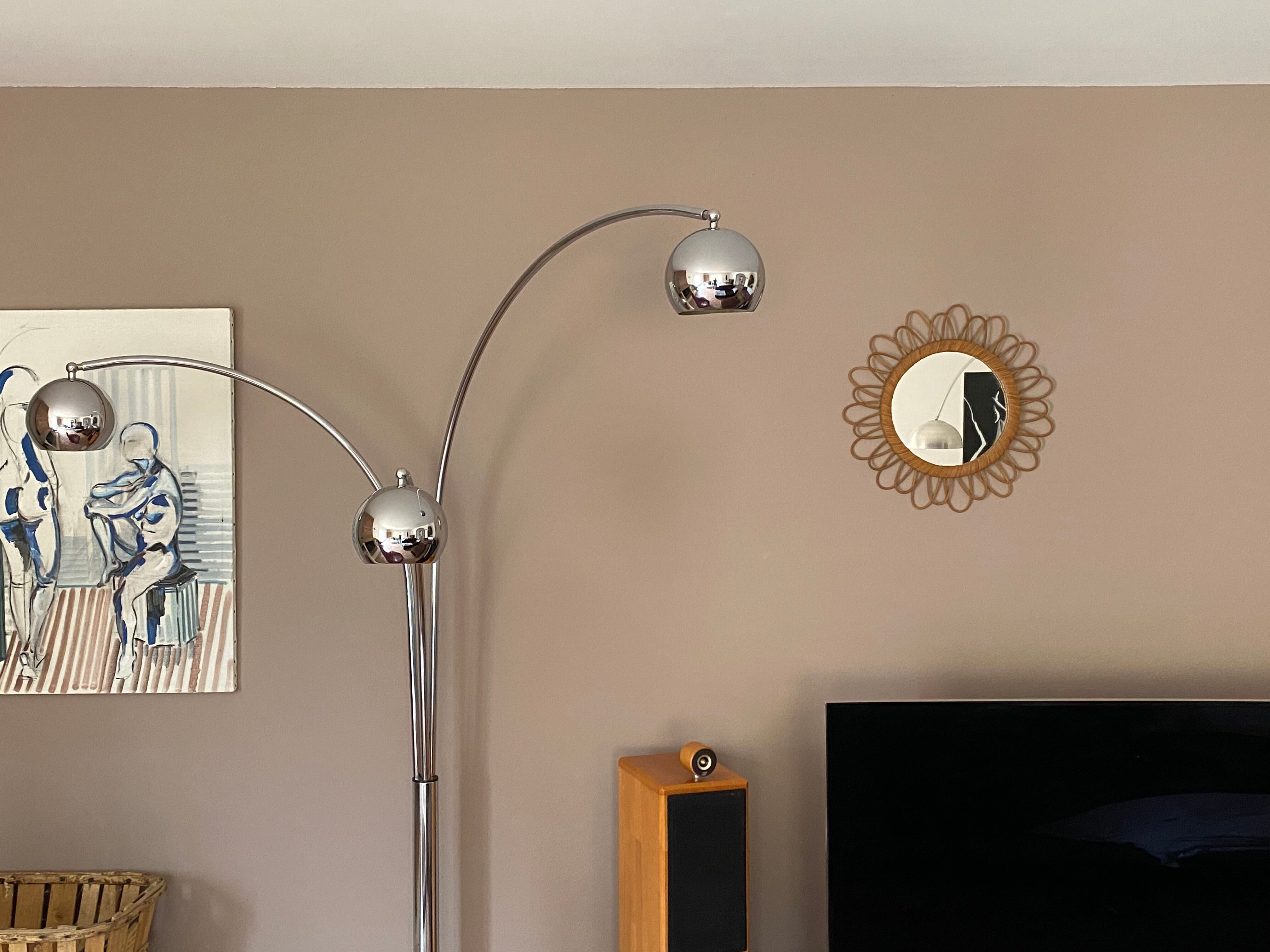 Mirror sun in rattan arched. 52cm. 1960