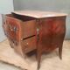 Commode à marquetterie de fleurs style Louis XV