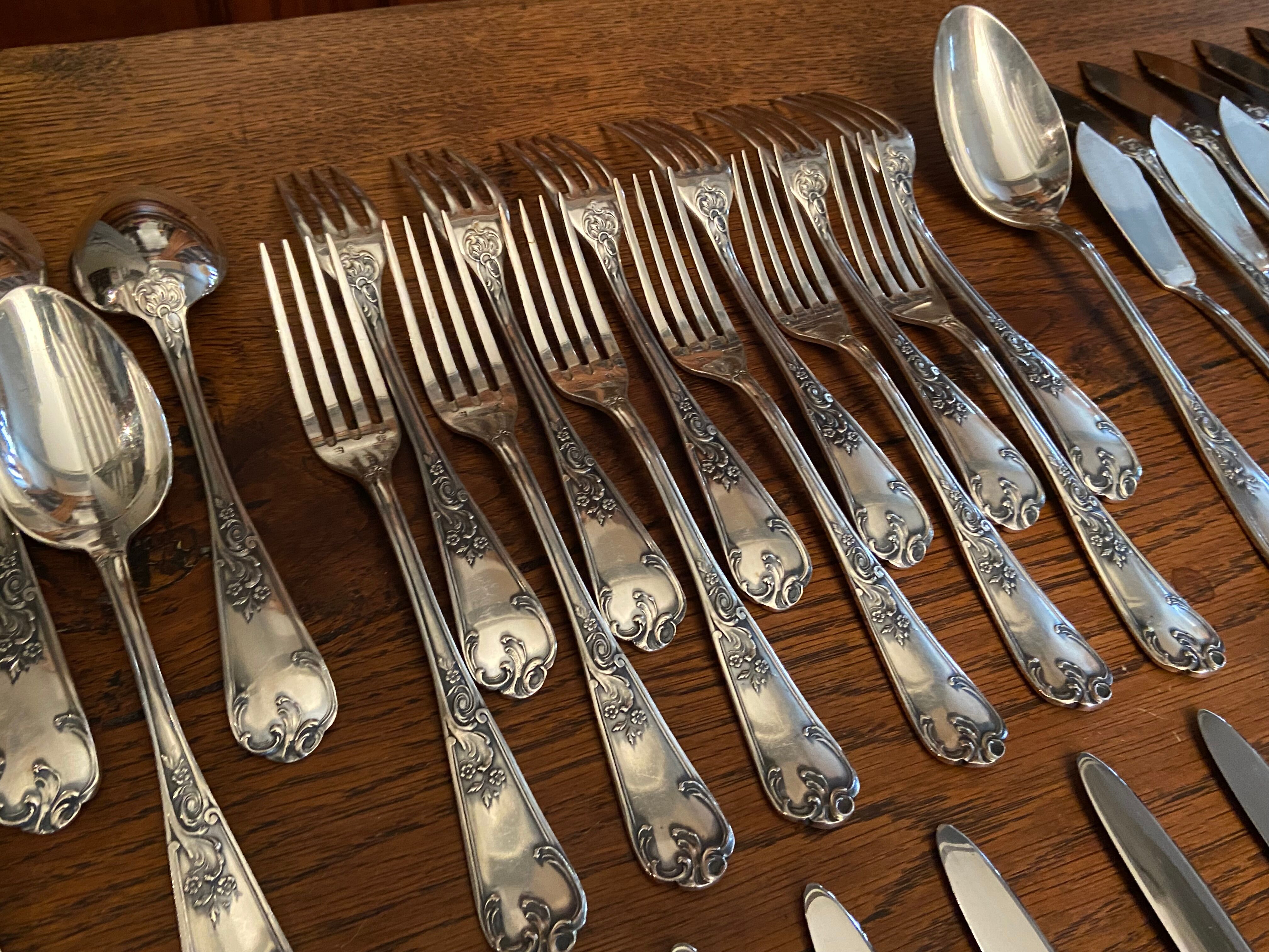 Silver-plated metal cutlery in Louis XV style