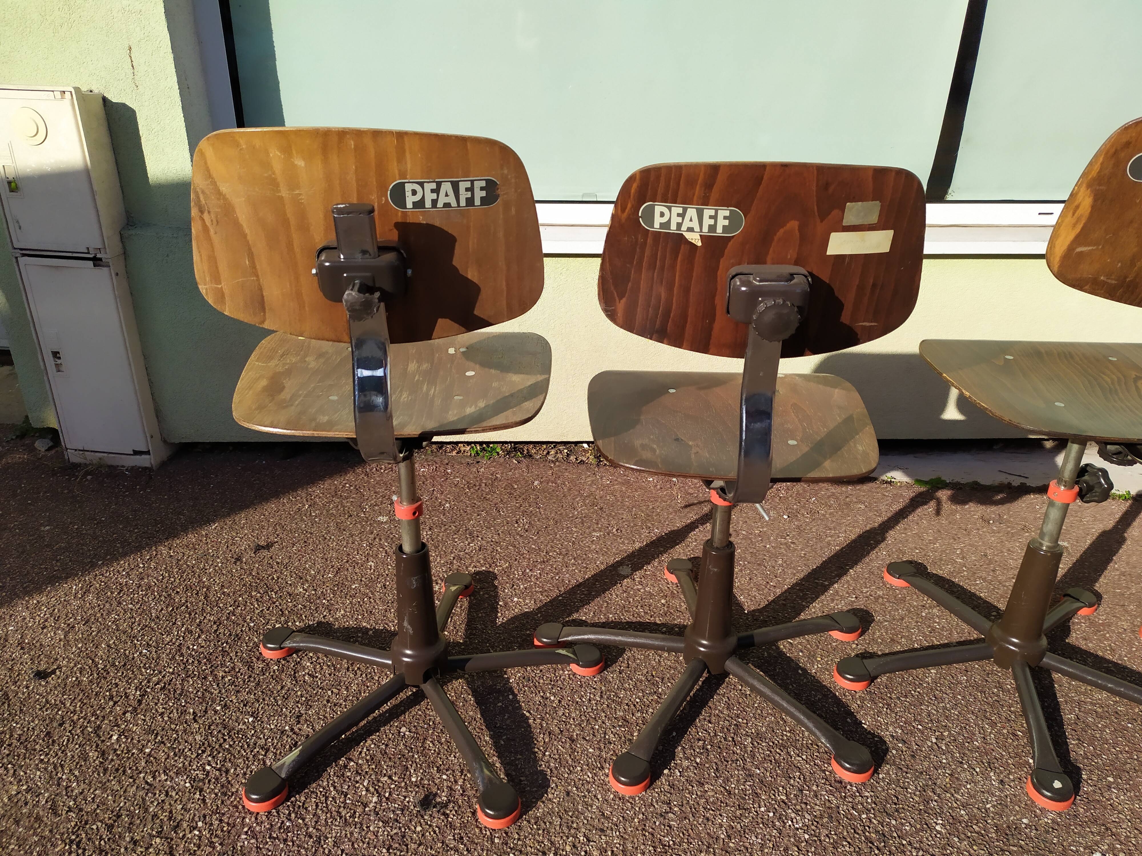 Set of 6 adjustable workshop pfaff chairs swivel sewing