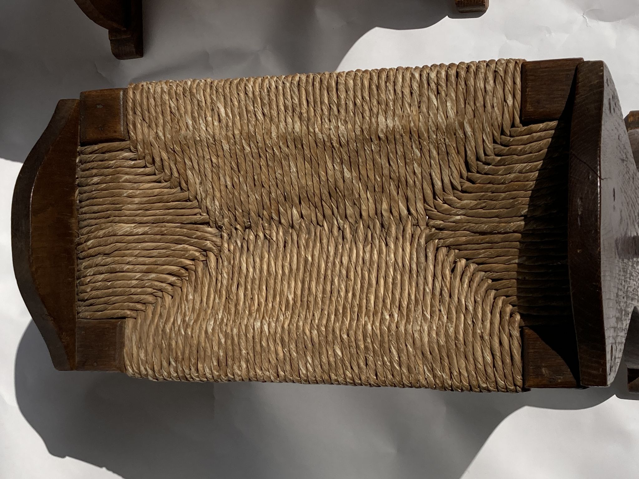 Tabouret en osier monastry antique ou hocker