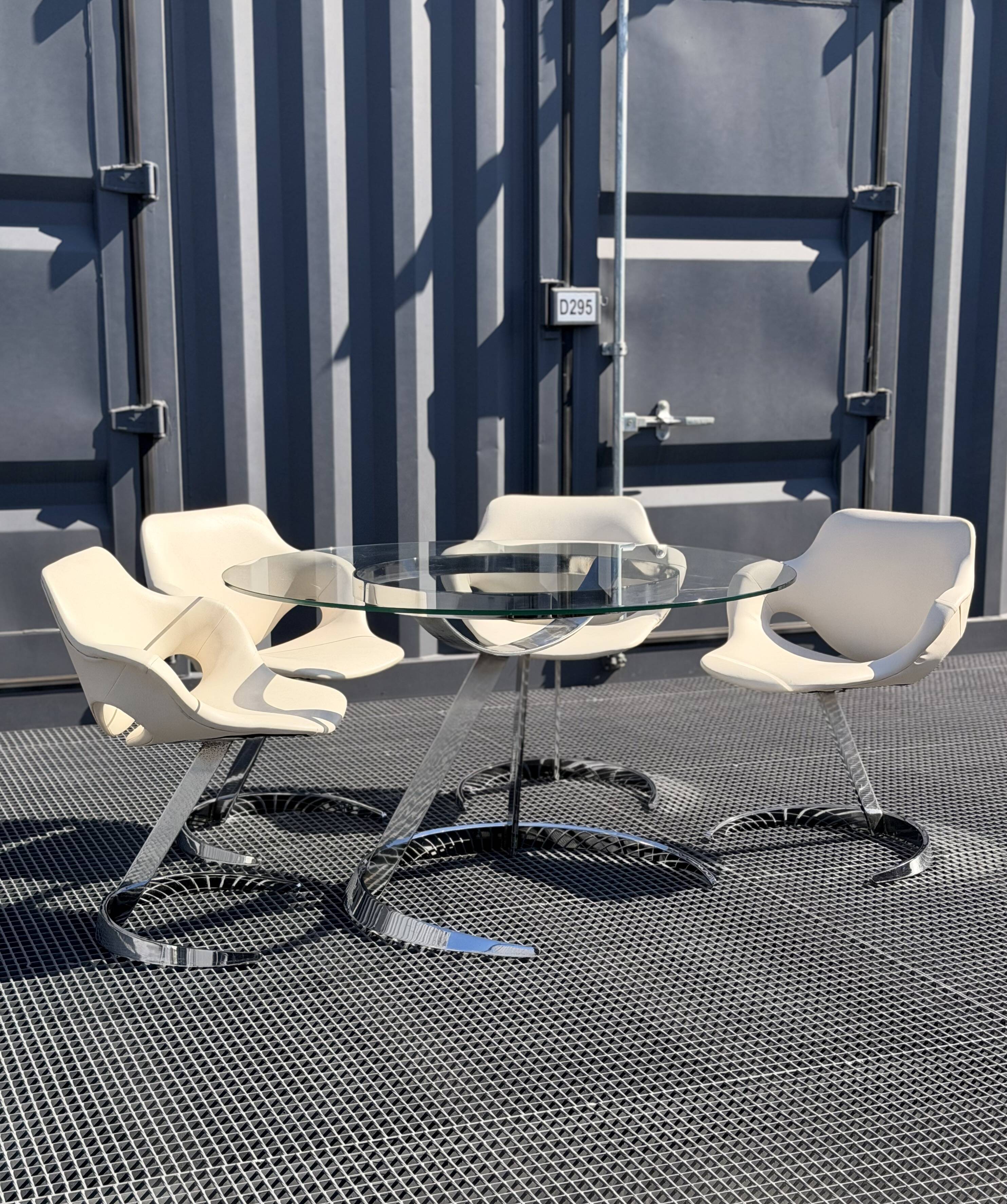 Dining Room Set Scimitar Boris Tabacoff MMM 1970 | Glass and Chrome