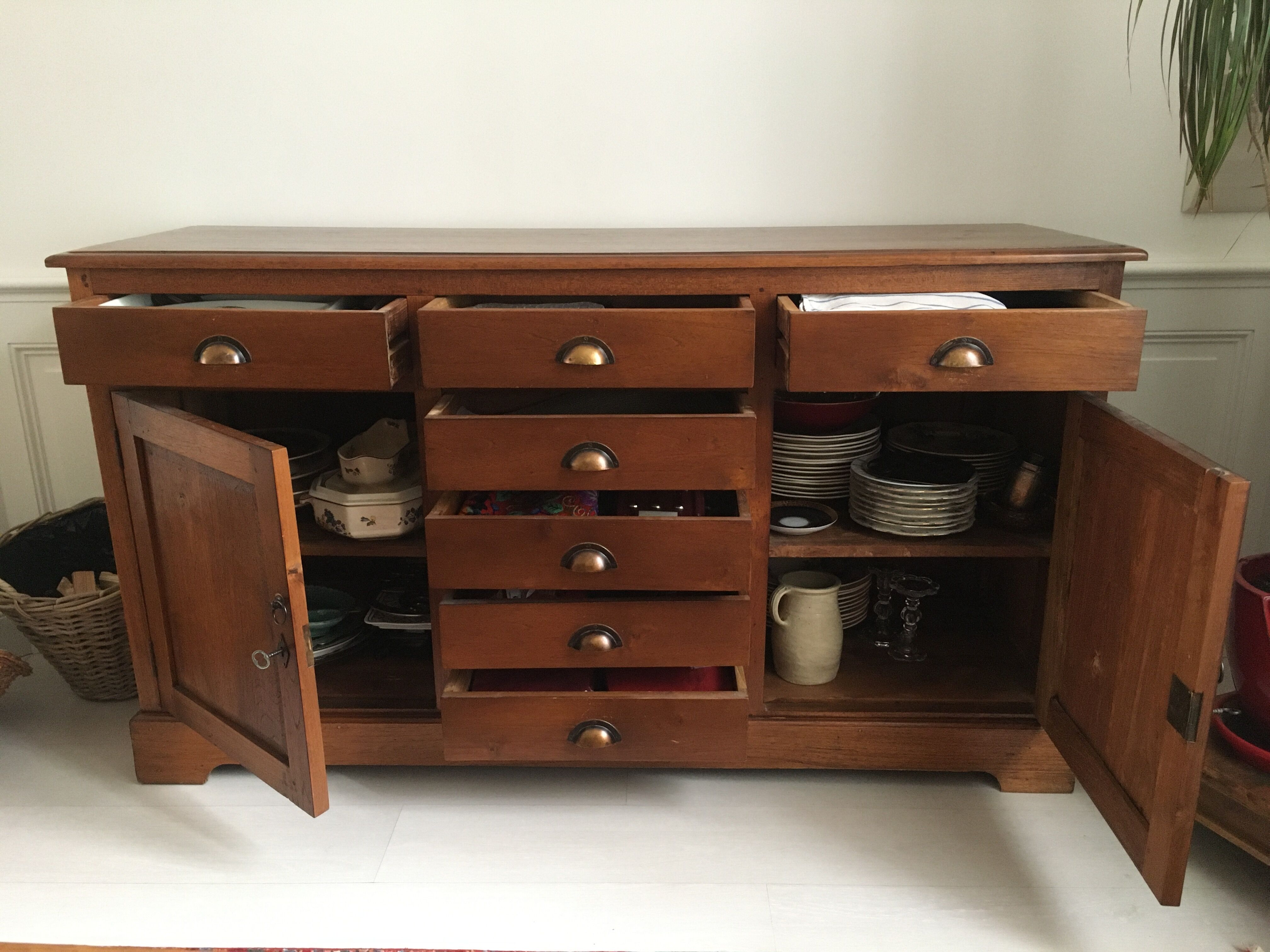 Sideboard