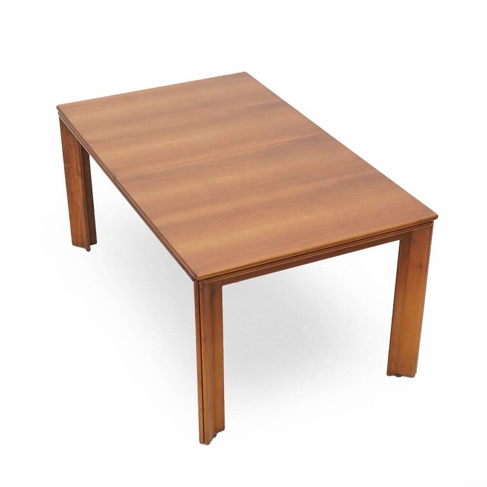 Extensible table by Afra and Tobia Scarpa for Molteni, 1970s.