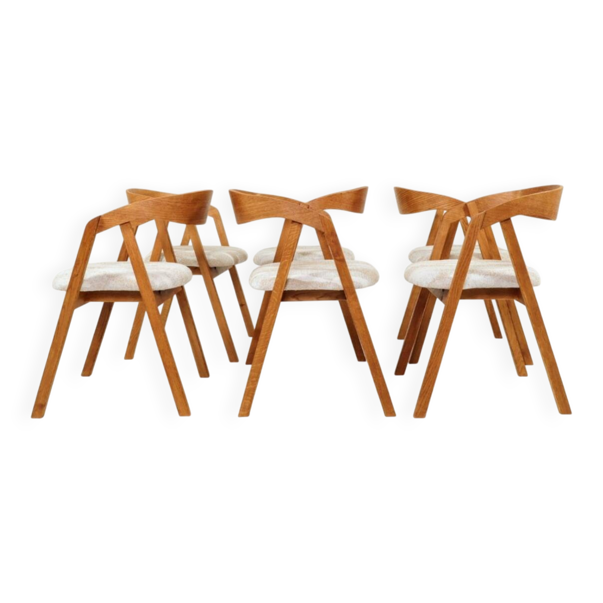 Set of 6 rustic oak wood dining chairs in safari beige.