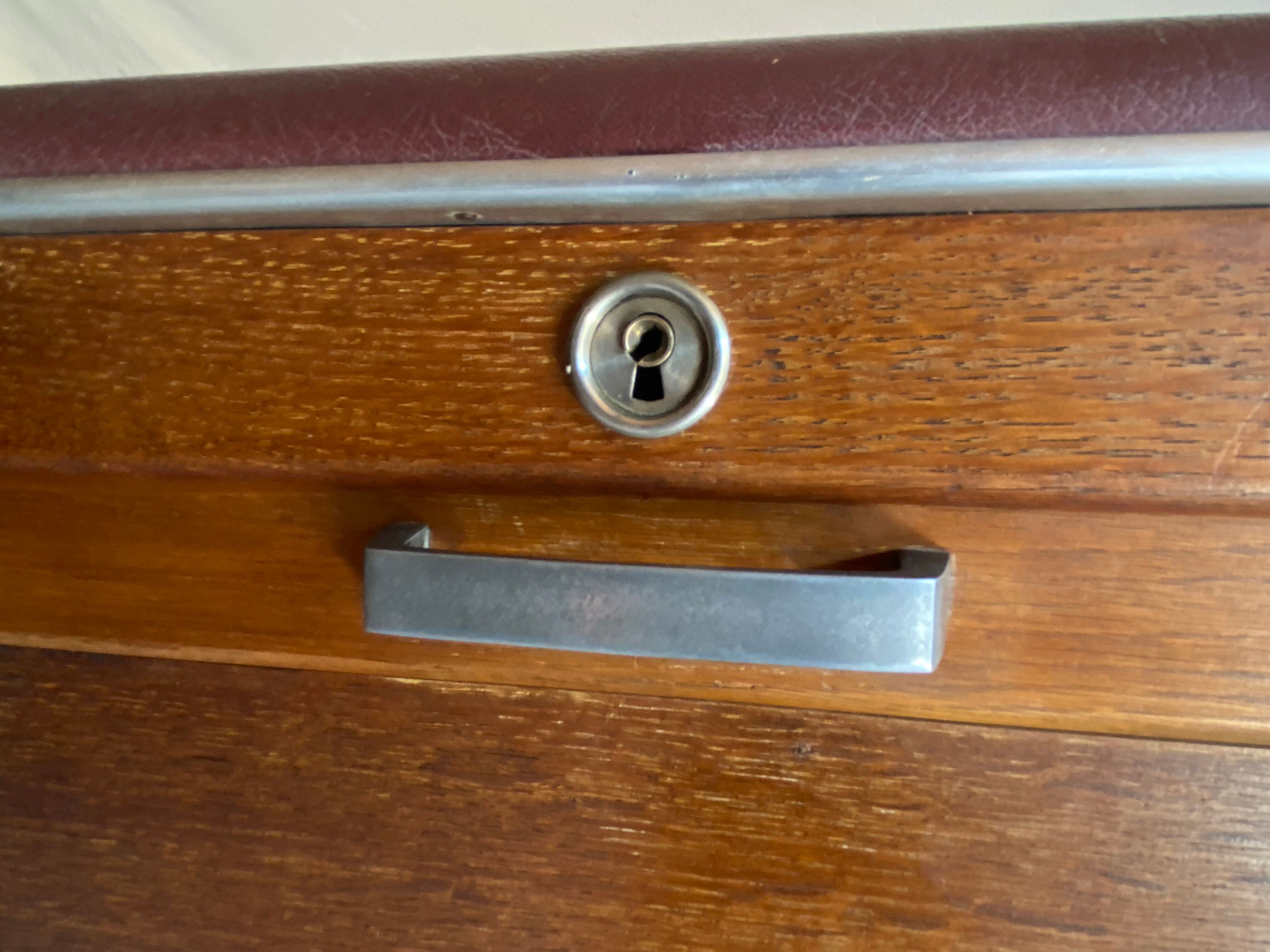 Vintage curtain binder 1950