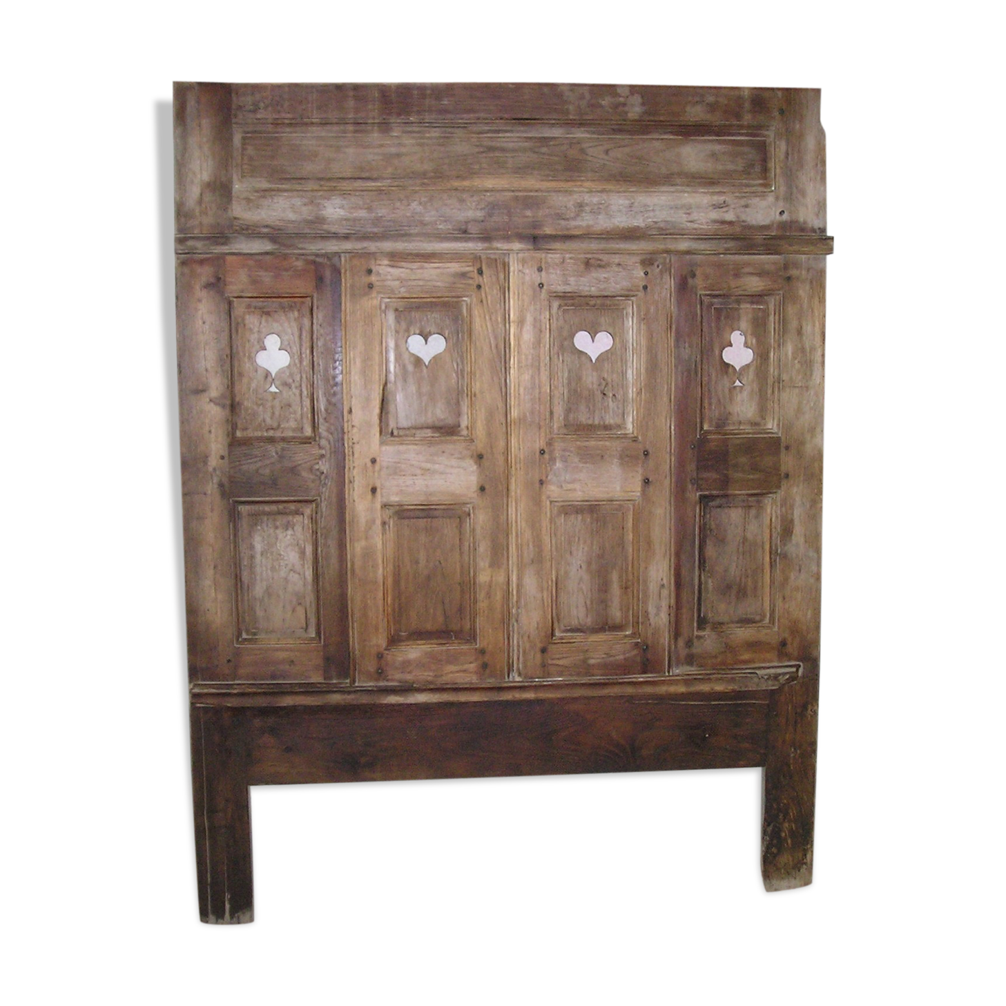 19th century enclosed bed façade