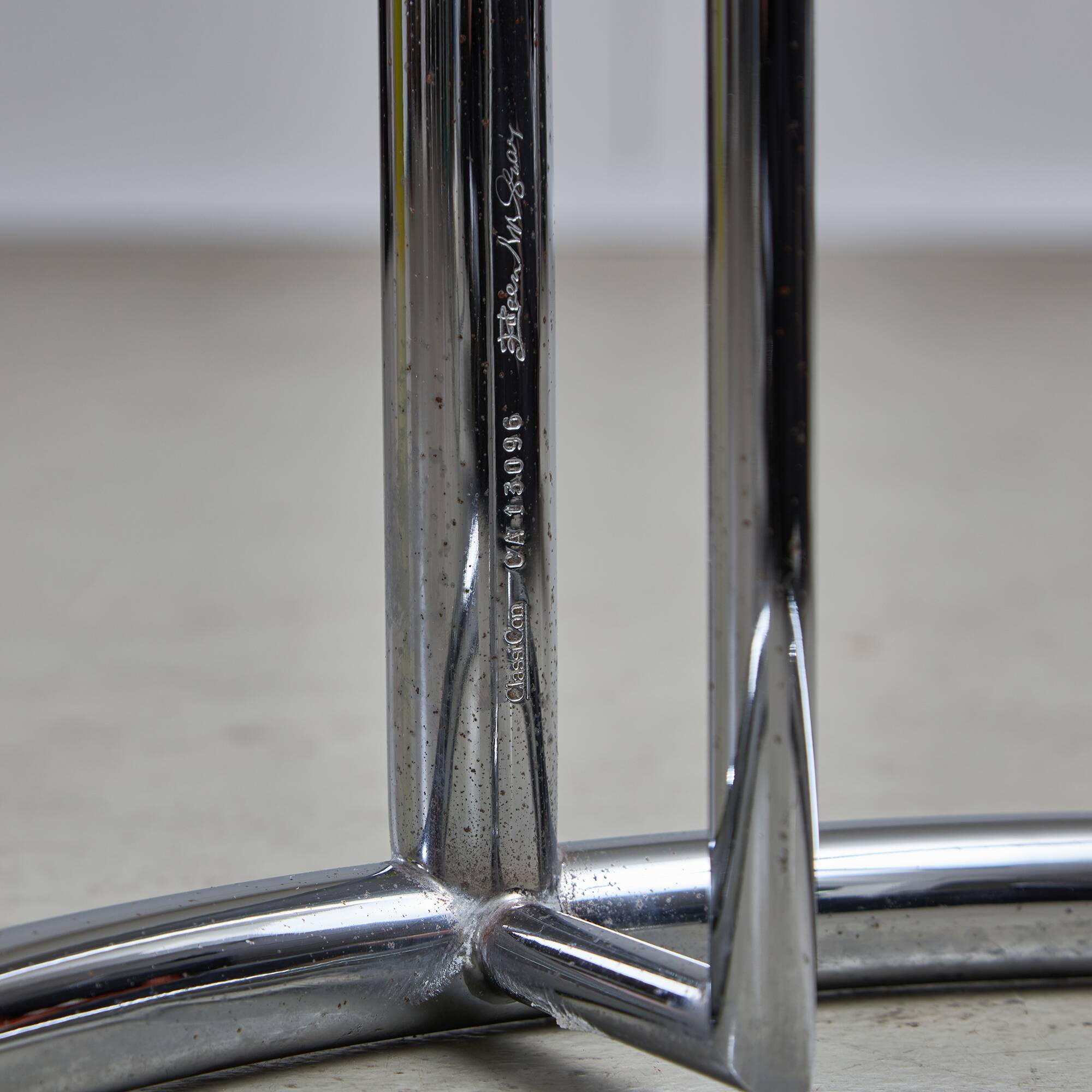 E-1027 Adjustable Table by Eileen Gray by Classicon, 1927