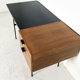 Bureau CM141 par Pierre Paulin