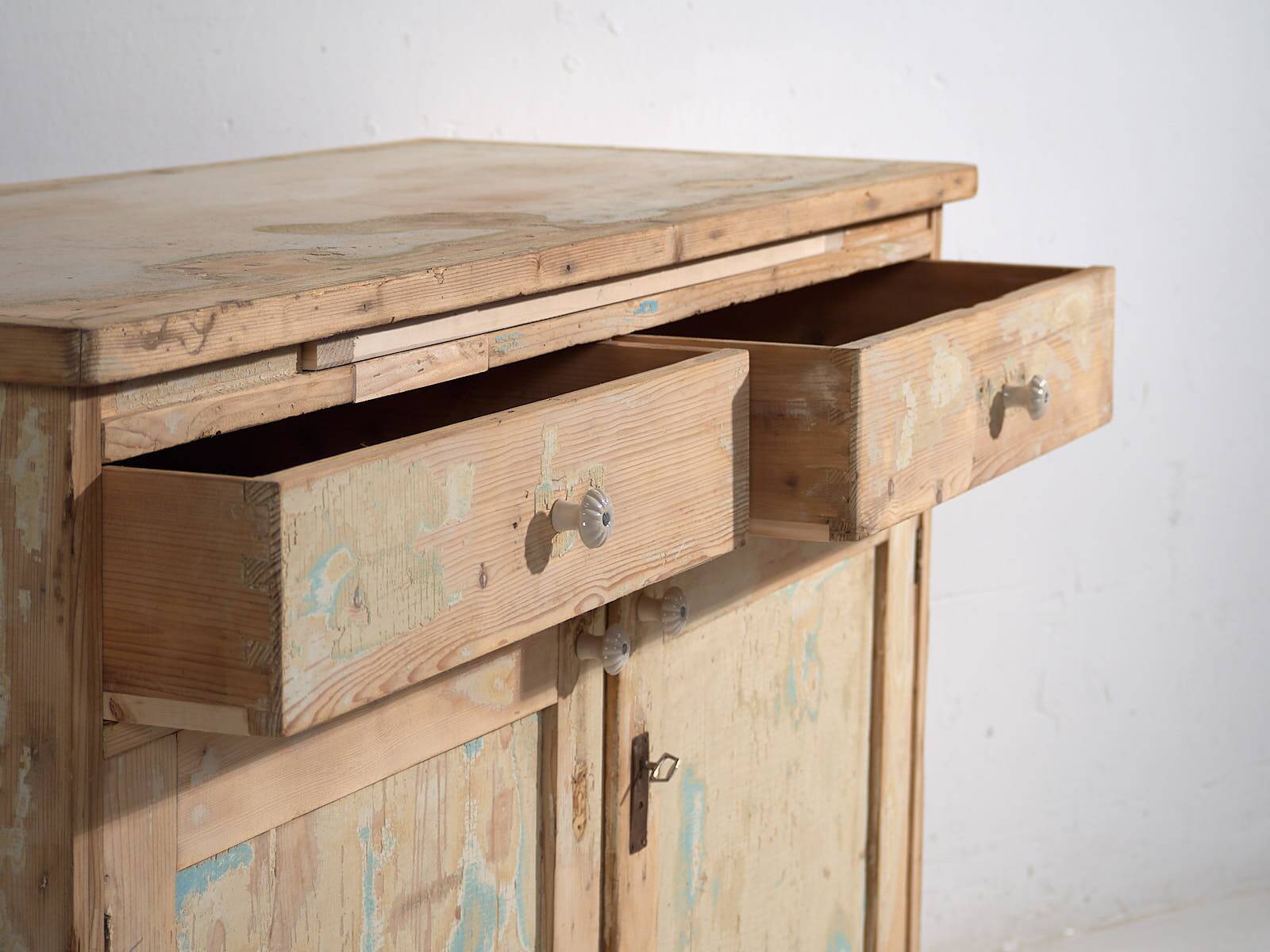 Antique chest of drawers with cream patina (circa 1920) #43