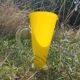 Pichet, vase artisanal en verre jaune
