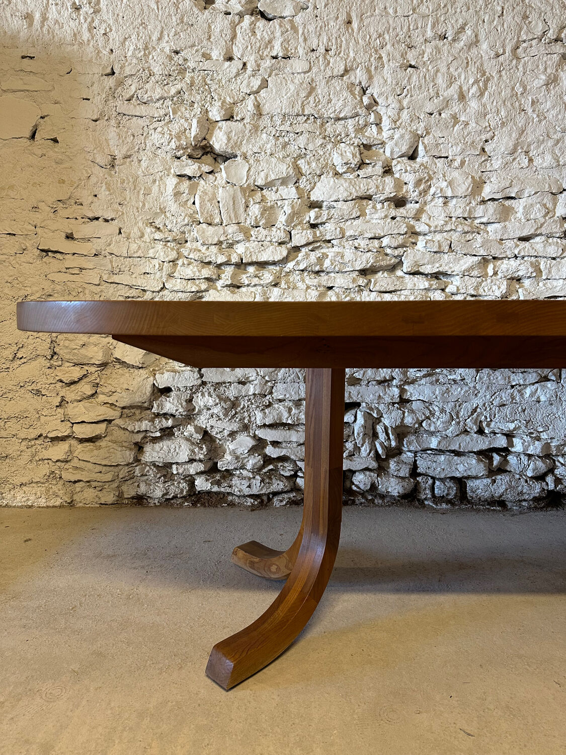 T40 dining table by Pierre Chapo
