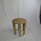 Zindi stool