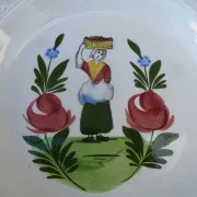 Shallow dish St Amand pattern "peasant with a basket"