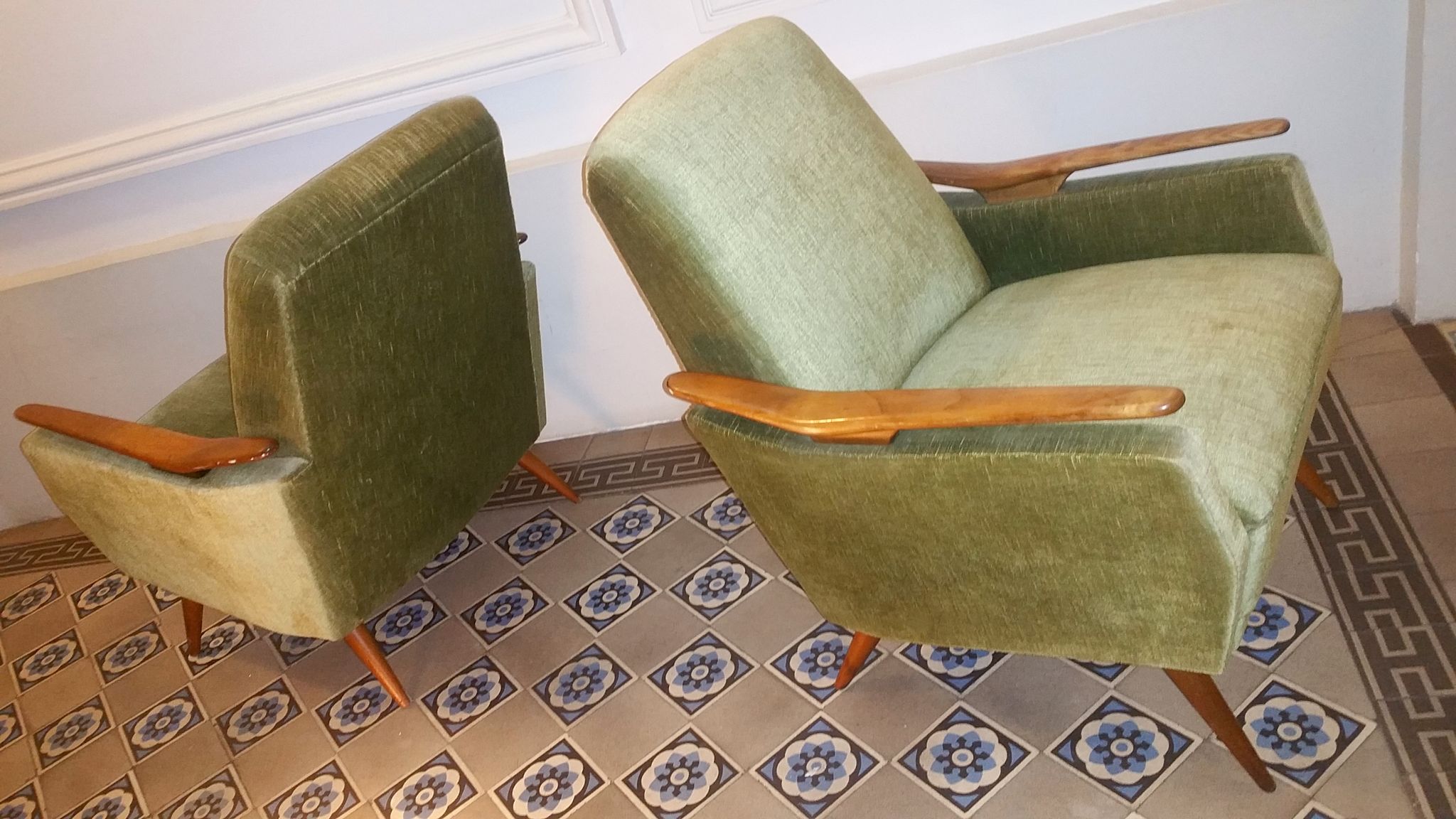 Lot of 2 armrests 50s/60s teak club chairs