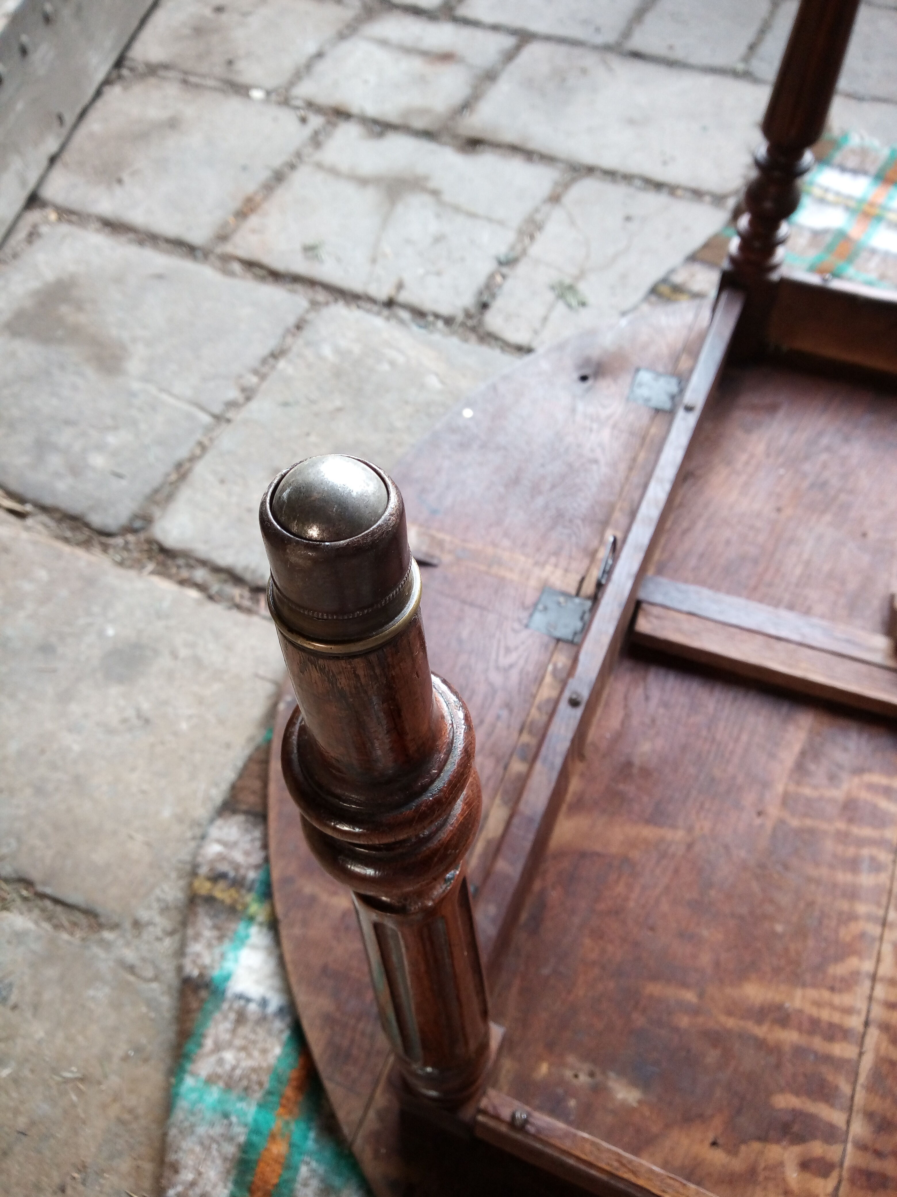 Round table with flap