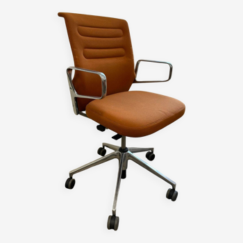 Refinement and Comfort Combined: AC 5 Meet Office Chair from Vitra