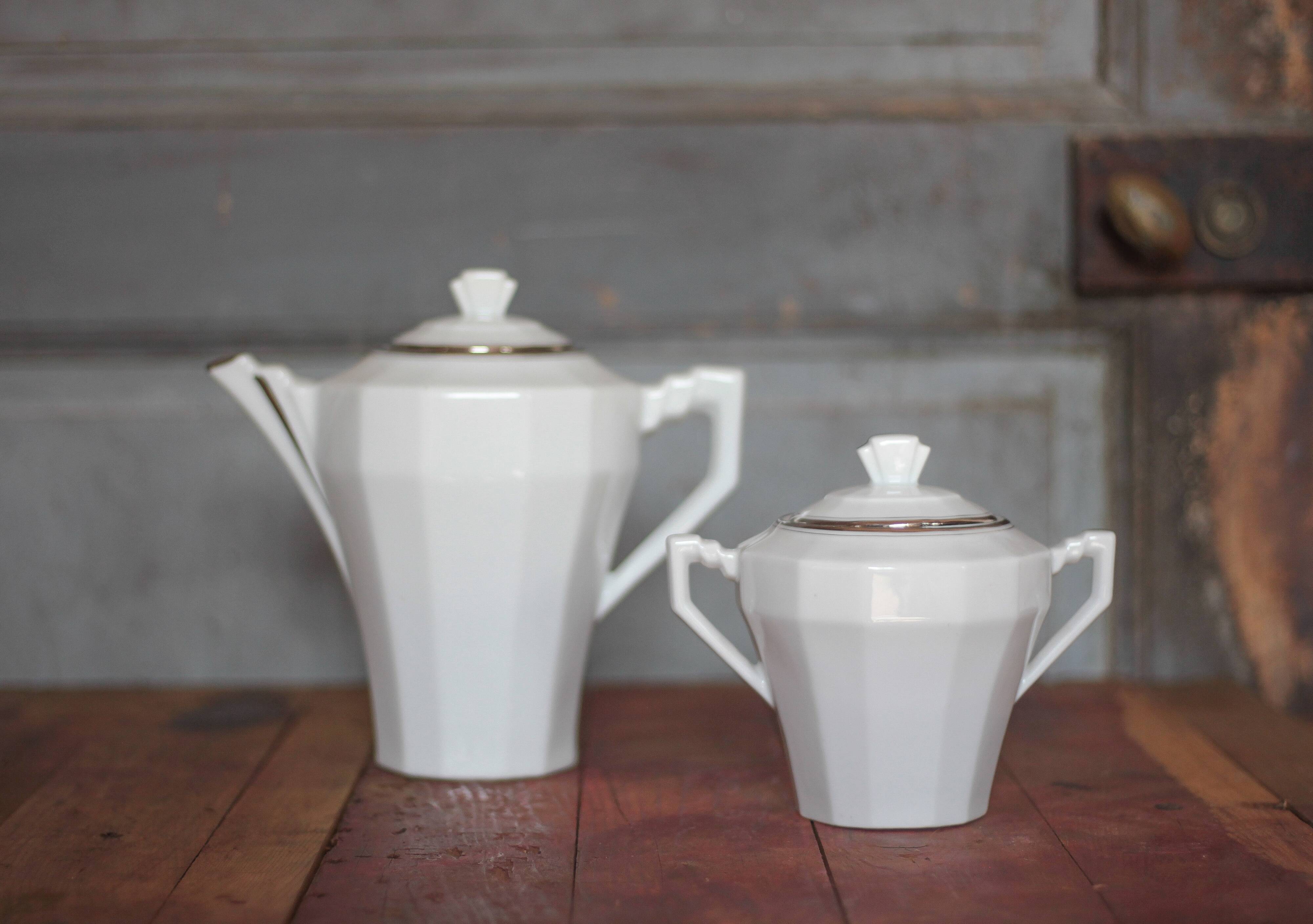 Art Deco porcelain teapot and its sugar bowl, porcelain coffee pot, kitchen.